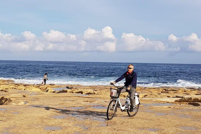 Siracusa tour on high tech bike - Pedaling through Siracusa: Apollo Temple, Corso Matteotti, and the cathedral zone