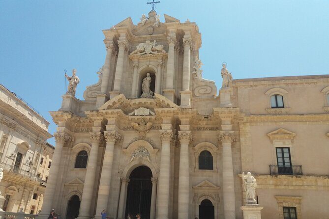 Siracusa,Ortigia and Noto Tour - Stop 2: Ortigia Island Time, Lunch Break, and Waterfront Wandering