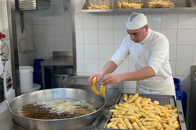 Street food tour of Catania by night - A’ Piscaria Mercato del Pesce: Real Catania Food Culture in Motion