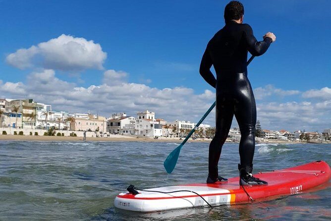 Surf lessons - Small waves, real safety: why the instruction feels reassuring