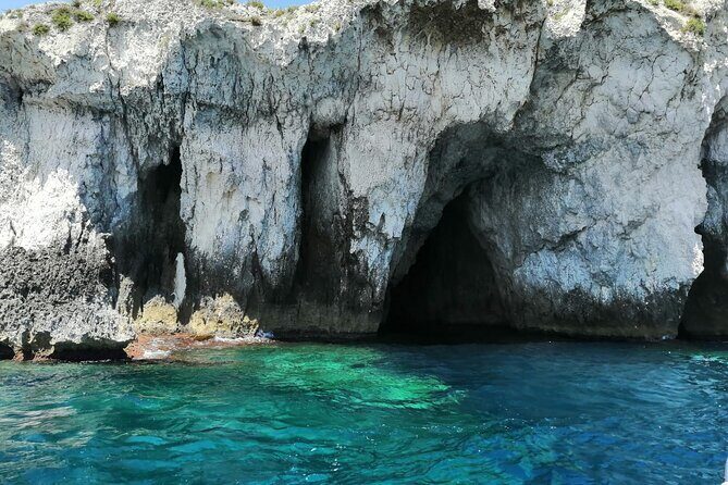Syracuse Boat Excursion with Snorkeling to the Sea Caves - A Two-Hour Boat Escape from Ortigia
