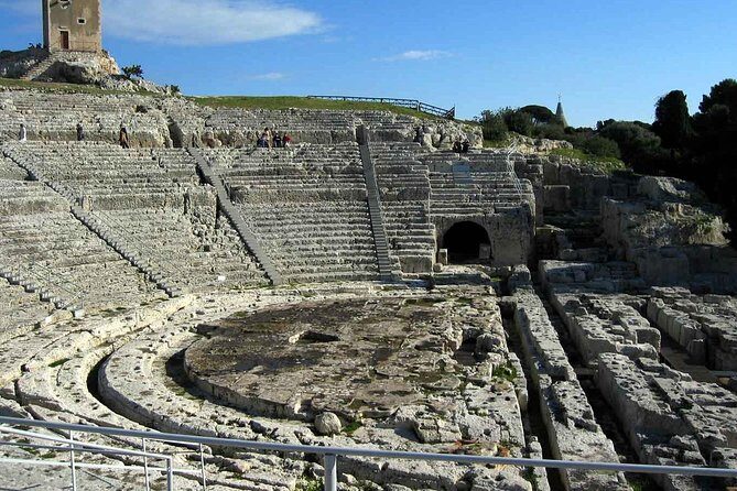 Syracuse, Ortigia and Noto walking tour from Catania - Mercato di Ortigia and the market streets you can actually feel