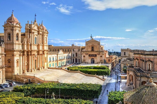 Syracuse, Ortigia and Noto walking tour from Catania - Temple of Apollo: a fast stop, but a powerful one