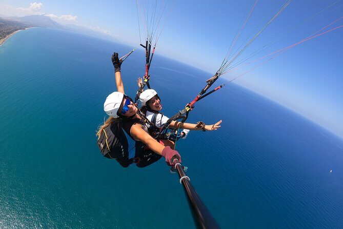 Tandem Paragliding Flight in Taormina - Picking Your Pilot: Safety, Personality, and Optional Thrills
