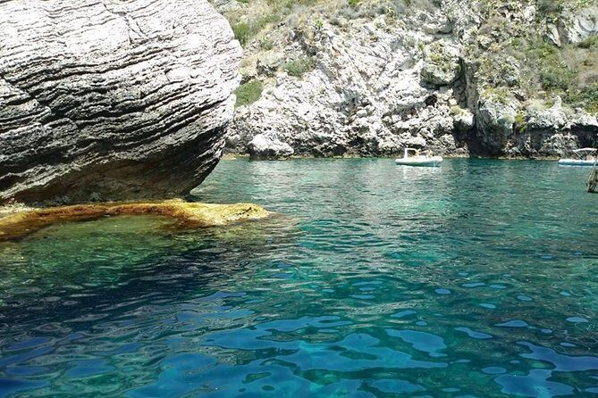 Taormina and Isola Bella Day Tour with Boat Trip from Messina - Logistics that affect comfort: timing, group size, and getting back