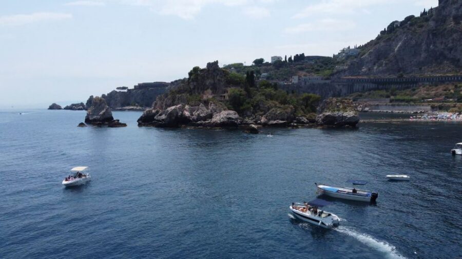 Taormina: Coastal Highlights Cruise with Wine & Food Tasting - Etna Wine, Liqueurs, and Farm-Style Bites (What You Actually Eat)