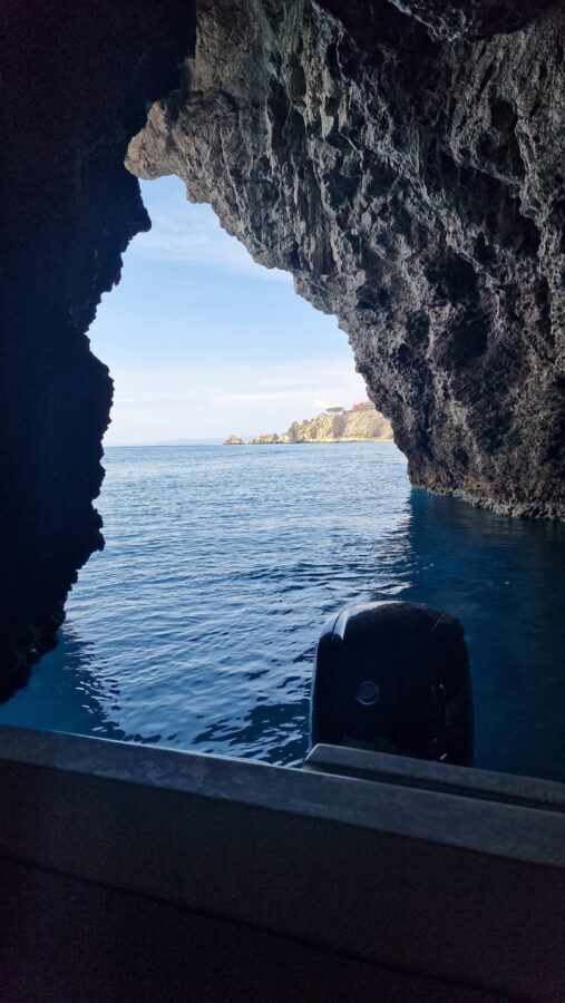 Taormina: Coastline Boat Tour with Aperitif and Snorkeling - What to pack (and what to leave behind) for an easy sea day