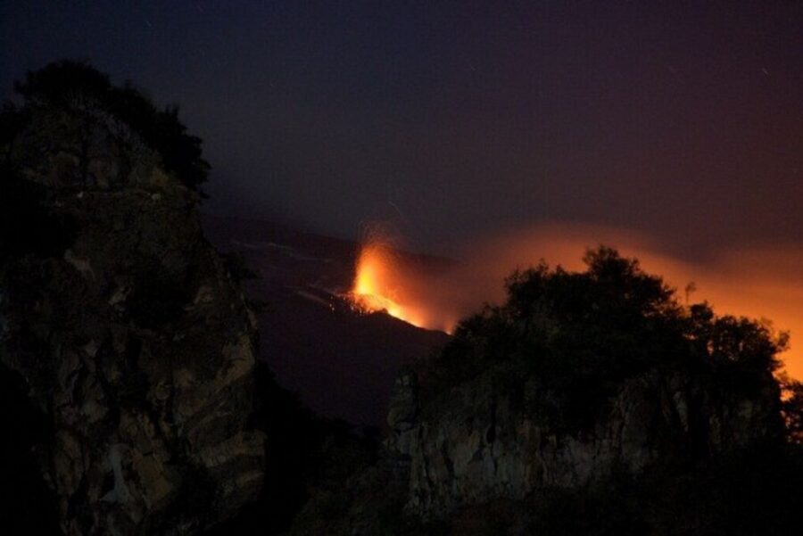 Taormina: Mount Etna Sunset Tour with Cave Visit and Tasting - Getting from Taormina to the mountain: van time that matters