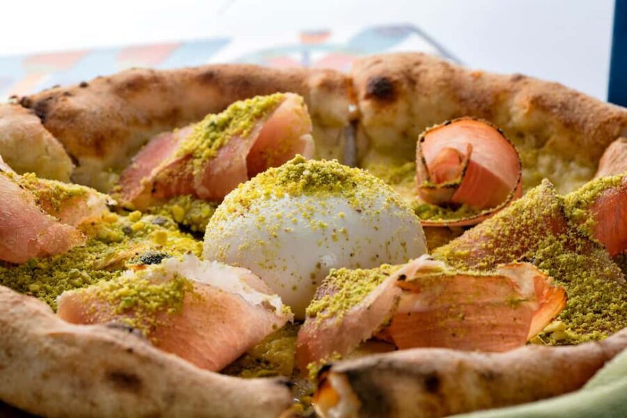 Taormina Pizza making class - Coffee Break, Wine, and the Real-Life Crowd Factor