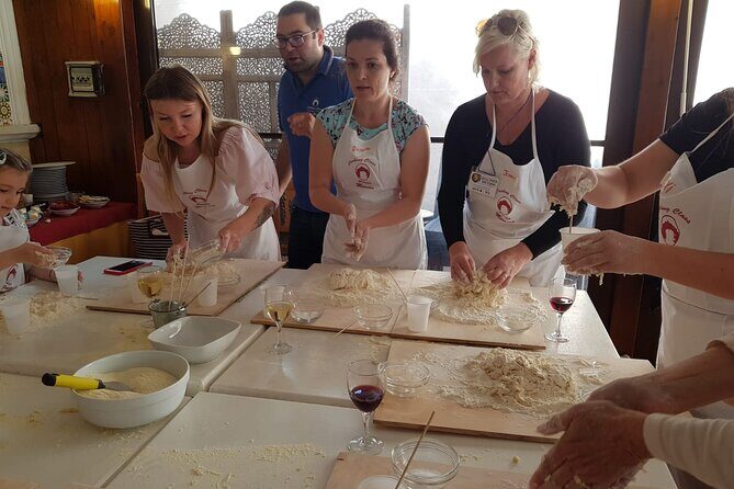 Taormina Pizza Making Class- From Messina - Wine, drinks, and what’s not included