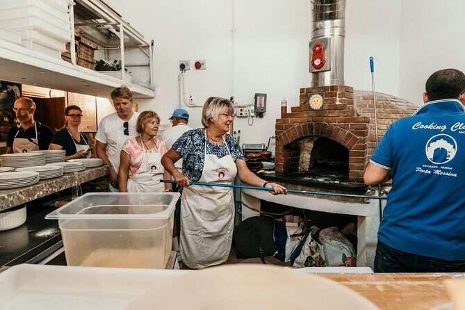 Taormina Pizza Making Class- From Messina - Pickup details from Messina: the part that can make or break timing