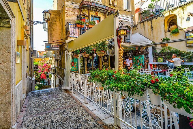 Taormina Private Walking Tour: Explore Top Sights & Hidden Gems - Duomo area and Villa Comunale: a needed breath in the middle