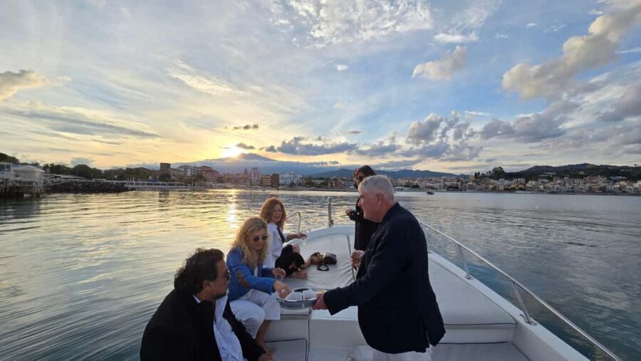 Taormina: Sunset Boat Tour with Aperitif - Key highlights worth planning for