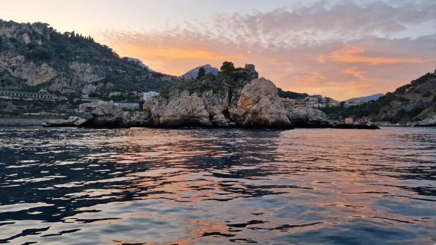 Taormina: Sunset Boat Tour with Aperitif - The 2-hour group format: short, sweet, and actually doable
