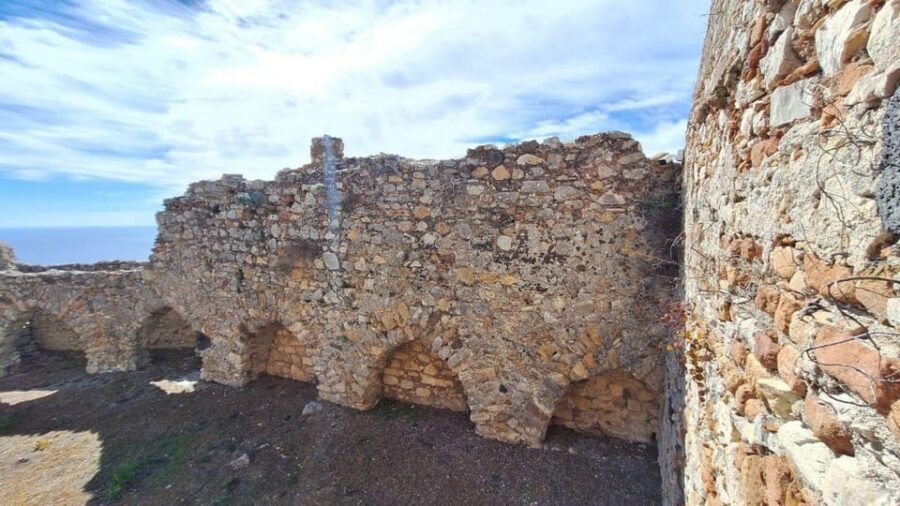 Taormina; Taormina Castle Tour - Arab-Norman fortress life: walking through Monte Tauro (aka Saracen Castle)