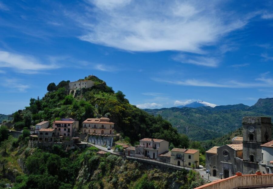 Taormina: The Godfather Film Tour to Savoca and Forza d'Agrò - On the coach: the “hair-raising curves” part (and why it still feels safe)