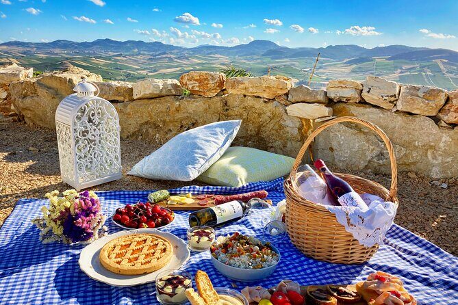 Tastes of the Weekend: Friday Sunset and Saturday Lunch - Quattrocieli Near Alcamo: the setting that makes the tasting stick