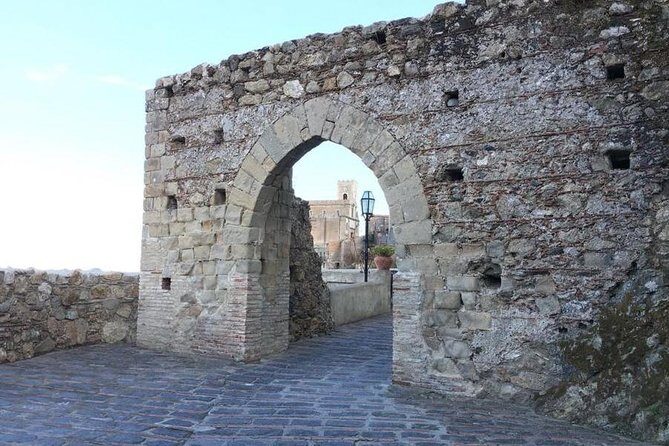 The Godfather Movie Iconic Locations: Savoca & Forza D'Agrò small group tour - Savoca: medieval alleys, Bar Vitelli, and San Nicolò