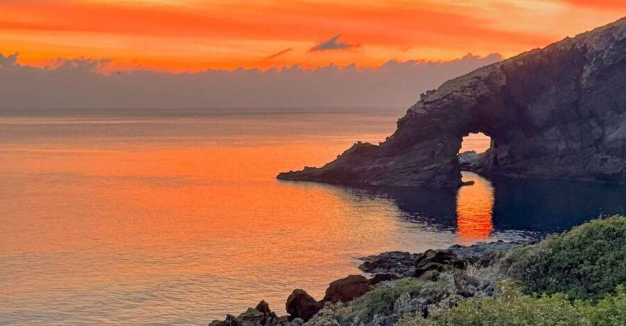 Thermal waters tour - Meeting Up at Pantelleria Harbour and Getting Picked Up