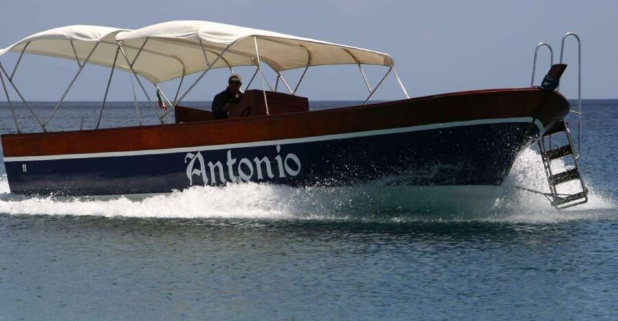Tour di Giardini Naxos/Taormina, Isola Bella, Grotta Azzurra - A two-hour sail built around caves, bays, and big views
