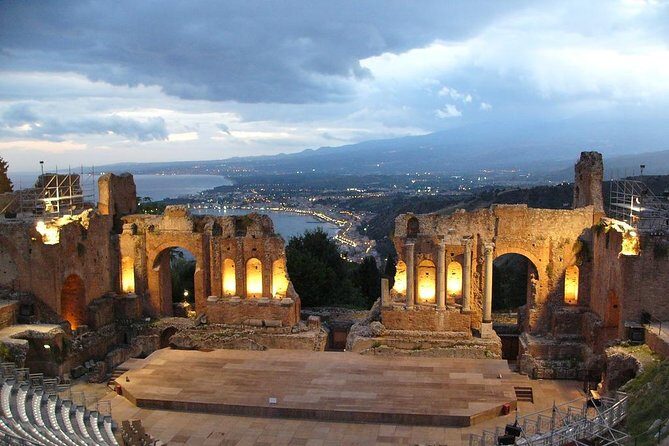 Tour ETNA-TAORMINA-ISOLA BELLA - Meet in Catania and expect a comfort-first start