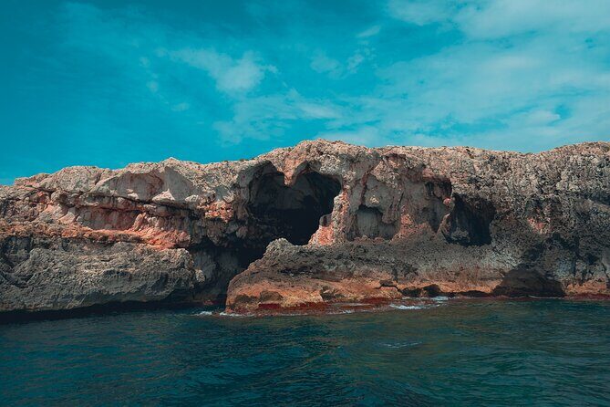 Tour of Ortigia and sea caves by boat in Syracuse - Ortigia Island From the Sea: Castle, Fountain, and City Views