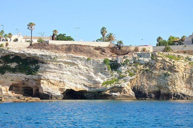 Tour of the island of Ortigia and exploration of sea caves with baths. - Weather, Choppy Water, and Weather-Back Plans