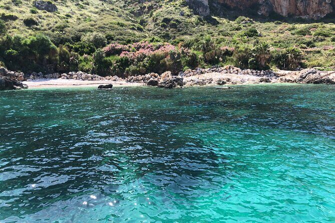 Tour to San Vito lo Capo Zingaro reserve and Castellammare - Why the 9m inflatable boats are the right size for the Zingaro coast