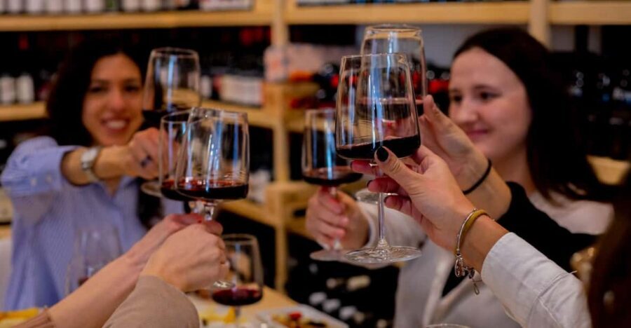 Wine tasting in Catania Historic center - Light vs Full tasting: pick your option based on how you eat